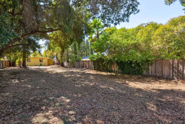 , Los Altos, California 94022