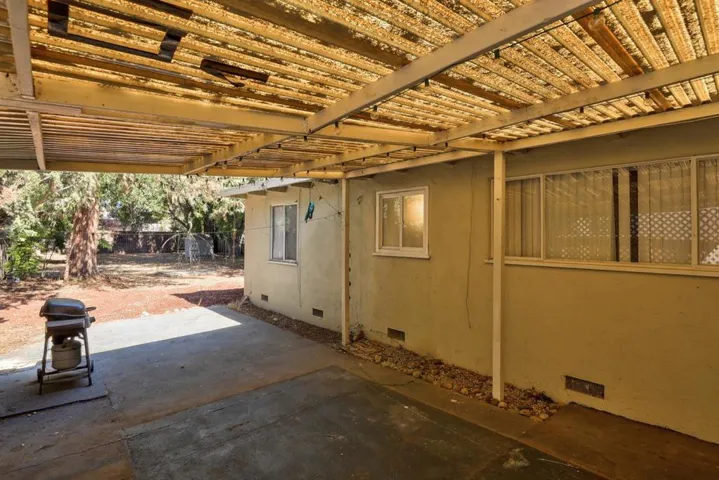 , Los Altos, California 94022