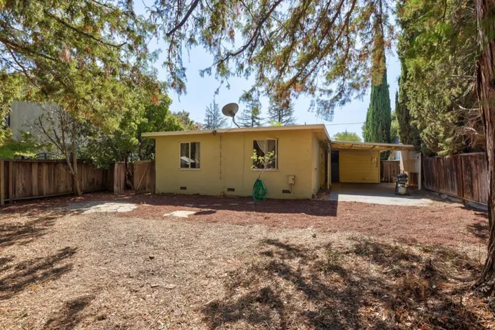 , Los Altos, California 94022