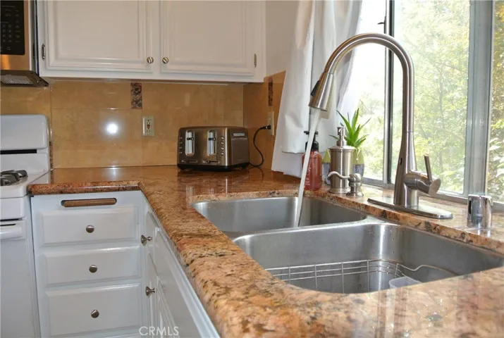 Kitchen sink