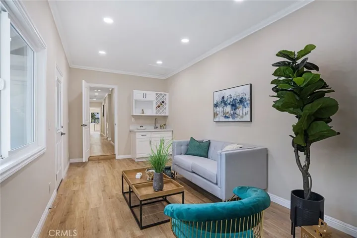 70 N Craig Avenue, Pasadena, California 91107