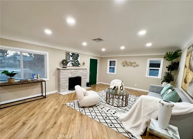 70 N Craig Avenue, Pasadena, California 91107