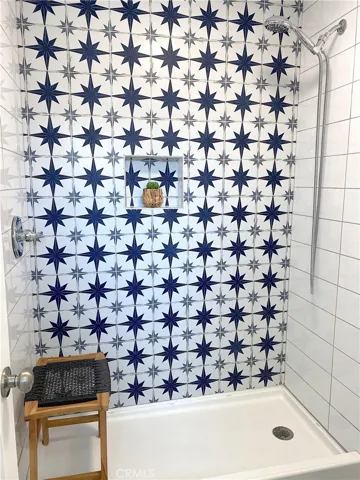 Walk-in shower