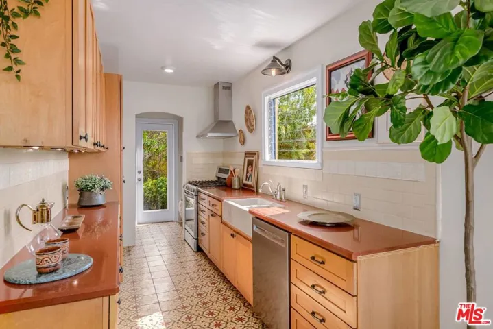 5166 Loleta Avenue, Los Angeles, California 90041