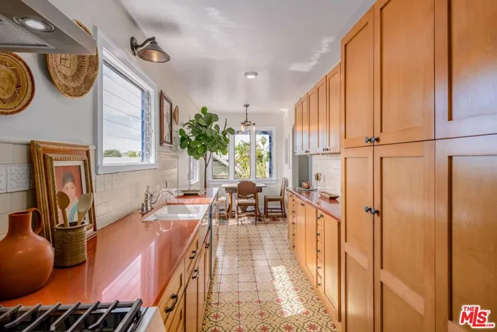 5166 Loleta Avenue, Los Angeles, California 90041