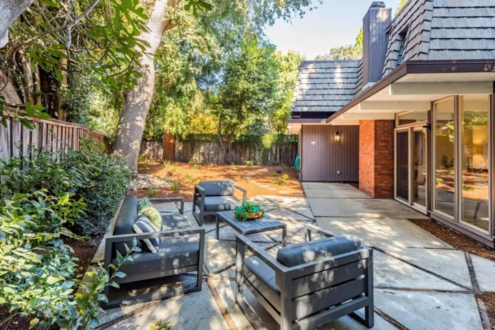 , Mountain View, California 94043