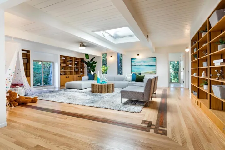 , Mountain View, California 94043