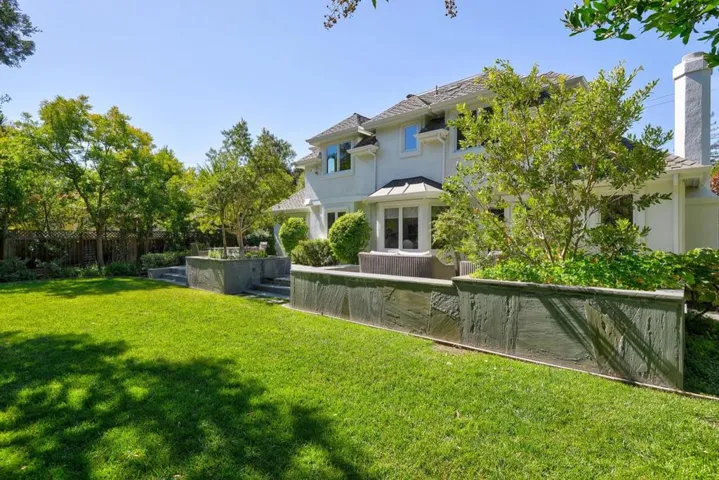 , Los Altos, California 94022