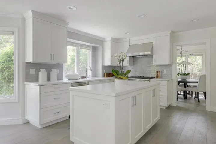 , Los Altos, California 94022