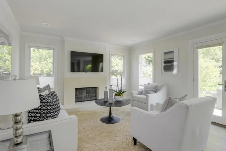 , Los Altos, California 94022