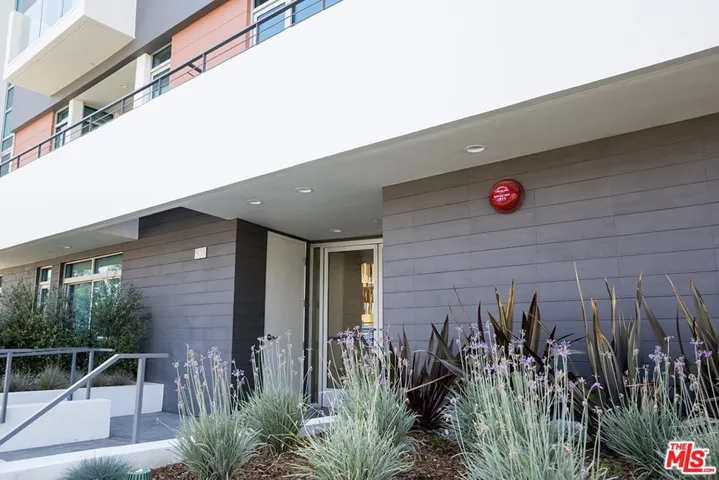 938 S Orange Grove Avenue 205, Los Angeles, California 90036