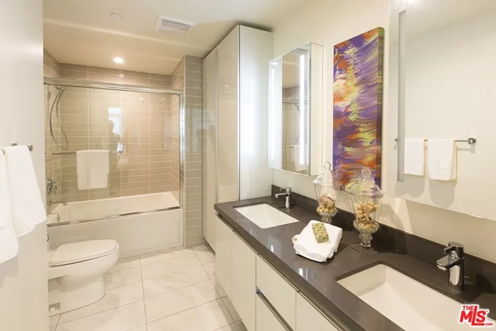 938 S Orange Grove Avenue 205, Los Angeles, California 90036