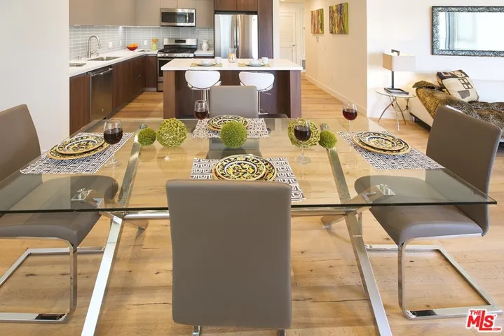 938 S Orange Grove Avenue 205, Los Angeles, California 90036