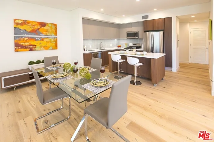938 S Orange Grove Avenue 205, Los Angeles, California 90036