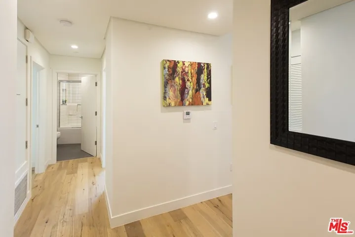 938 S Orange Grove Avenue 205, Los Angeles, California 90036