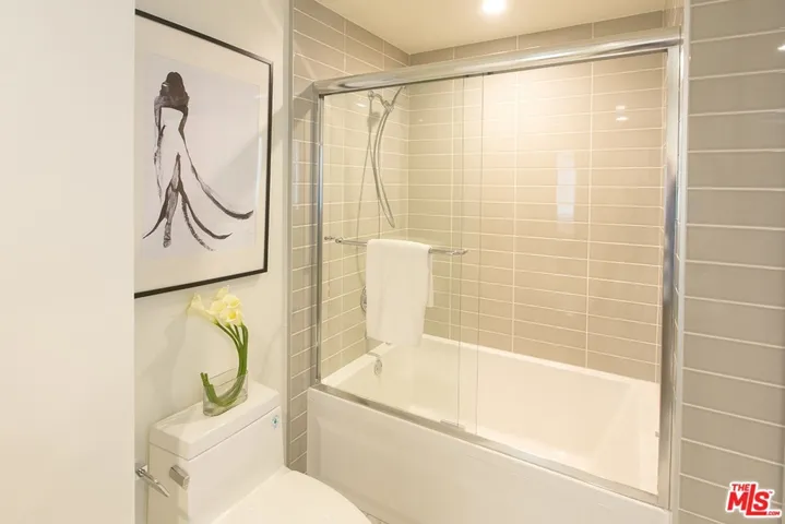 938 S Orange Grove Avenue 205, Los Angeles, California 90036