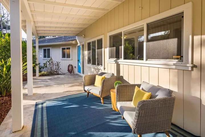, Los Altos Hills, California 94022