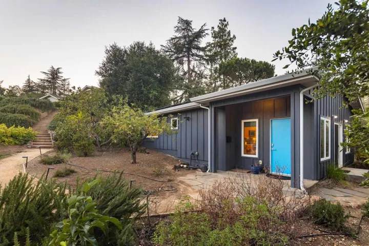 , Los Altos Hills, California 94022