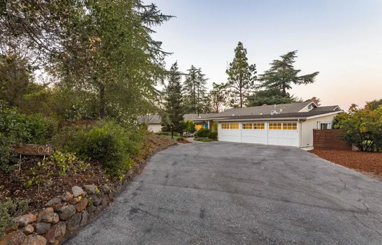 , Los Altos Hills, California 94022