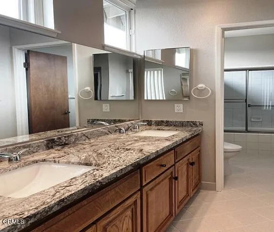 Master Vanity 2