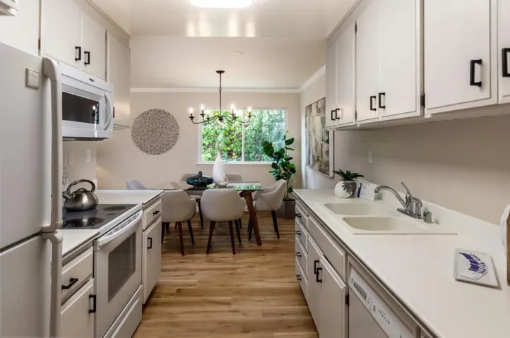 , Los Altos, California 94022
