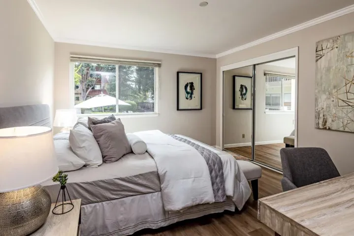 , Los Altos, California 94022