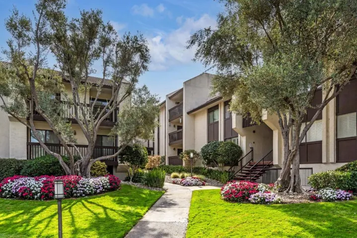 , Los Altos, California 94022