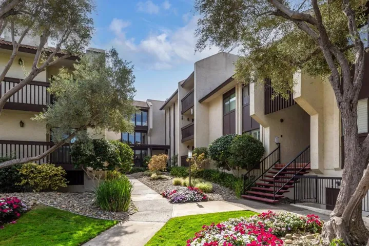, Los Altos, California 94022