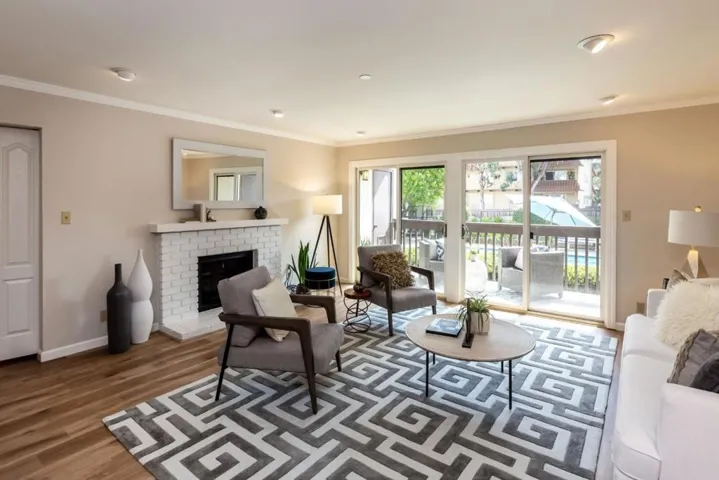 , Los Altos, California 94022