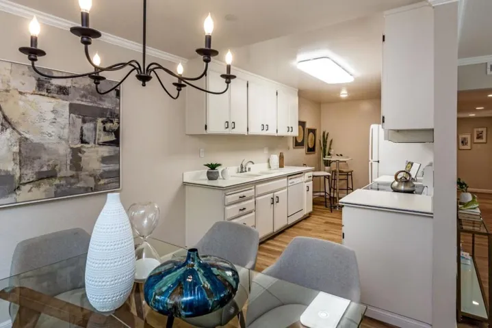 , Los Altos, California 94022