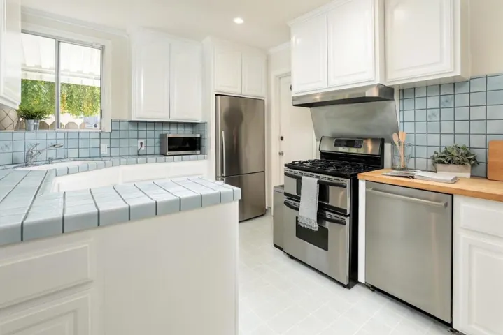 , Redwood City, California 94061