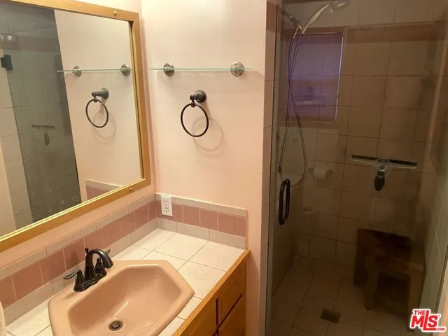 11621 Paso Robles Avenue, Granada Hills, California 91344