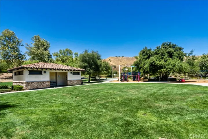 24013 Via Cresta, Valencia, California 91354