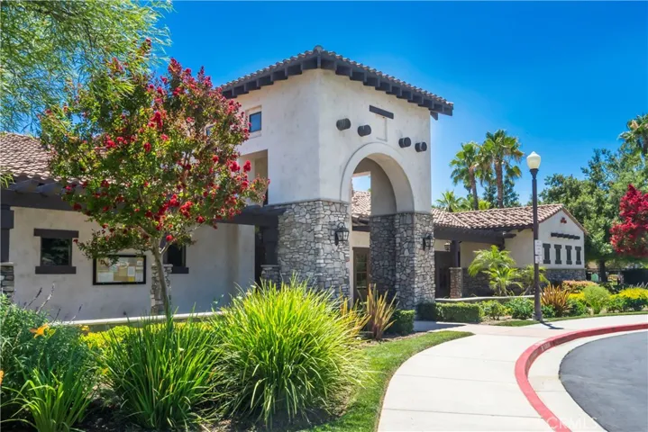 24013 Via Cresta, Valencia, California 91354