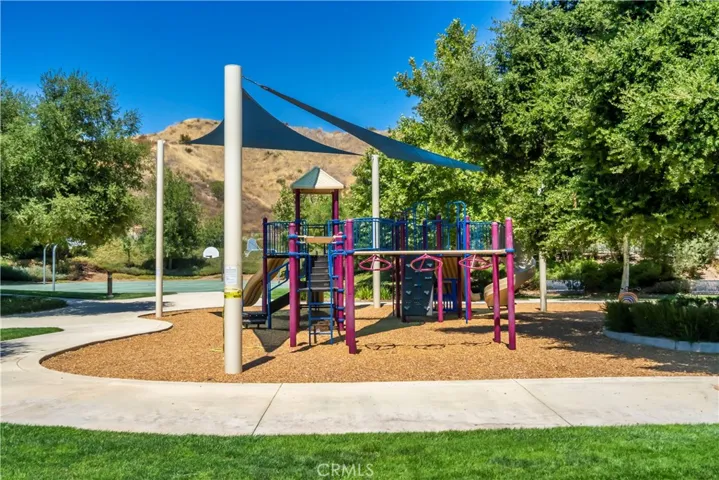 24013 Via Cresta, Valencia, California 91354
