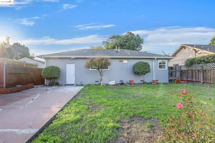 674 26th St, Richmond, California 94804