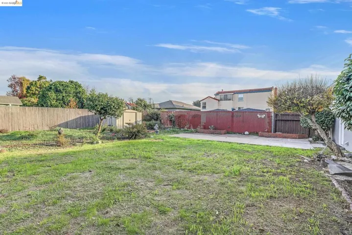 674 26th St, Richmond, California 94804
