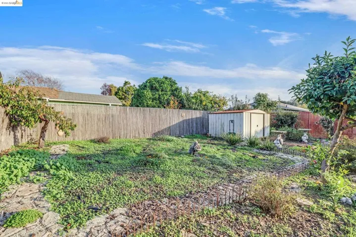 674 26th St, Richmond, California 94804