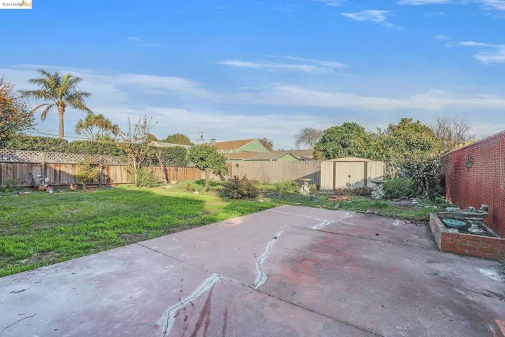 674 26th St, Richmond, California 94804