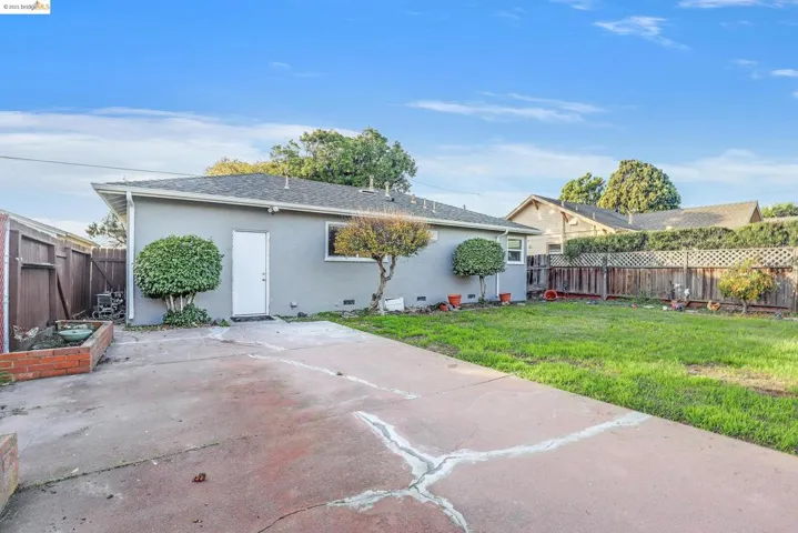 674 26th St, Richmond, California 94804