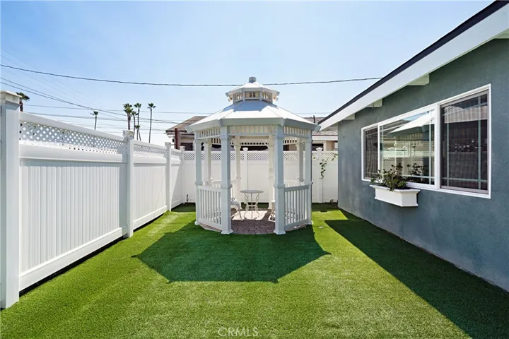 4840 El Monte Avenue, Temple City, California 91780