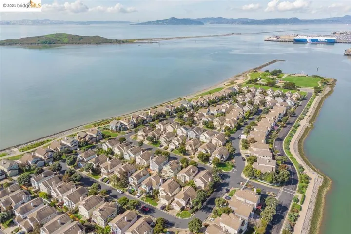112 Waterview Dr, Richmond, California 94804