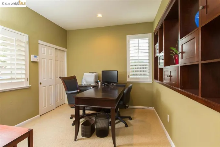 112 Waterview Dr, Richmond, California 94804