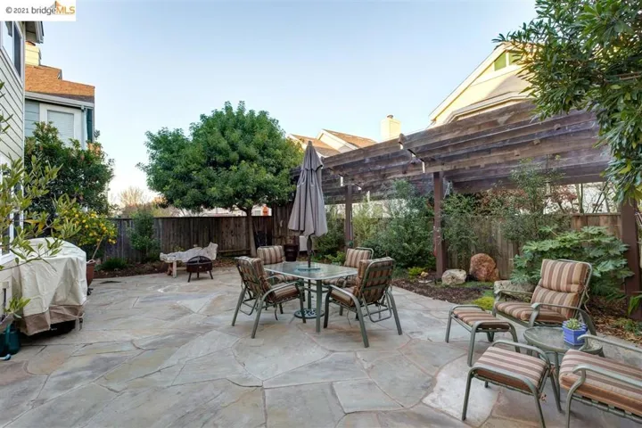 112 Waterview Dr, Richmond, California 94804