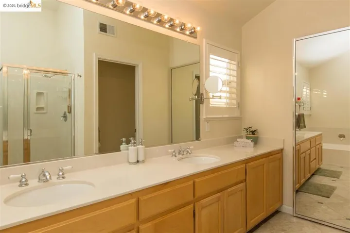 112 Waterview Dr, Richmond, California 94804