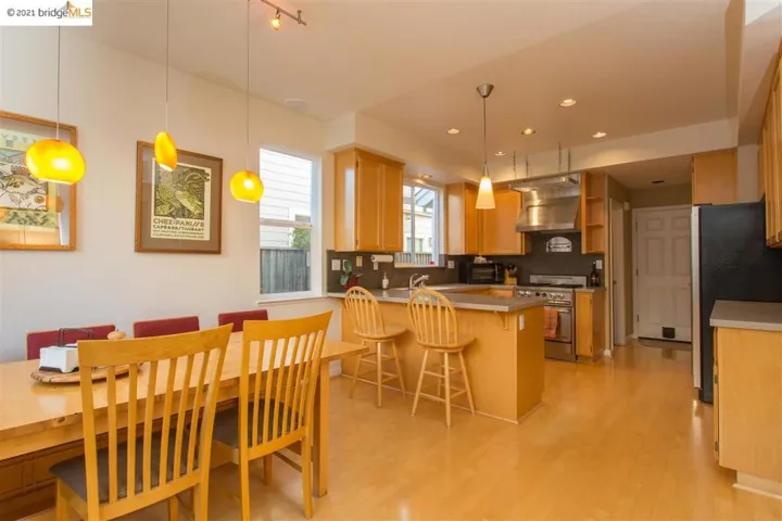 112 Waterview Dr, Richmond, California 94804