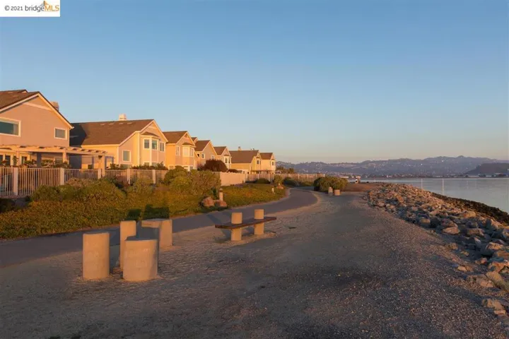 112 Waterview Dr, Richmond, California 94804