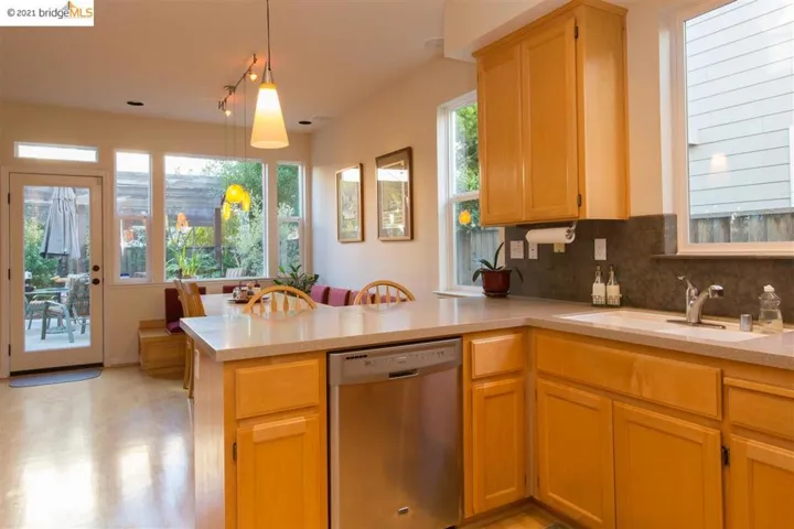 112 Waterview Dr, Richmond, California 94804