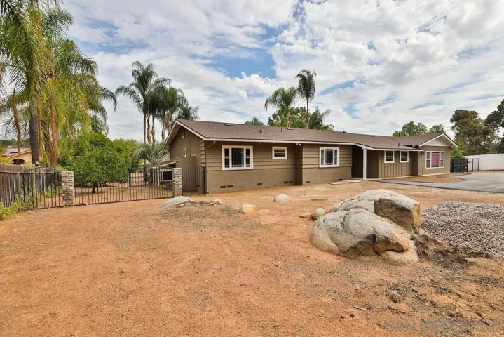 1300 Lomita Rd., El Cajon, California 92020
