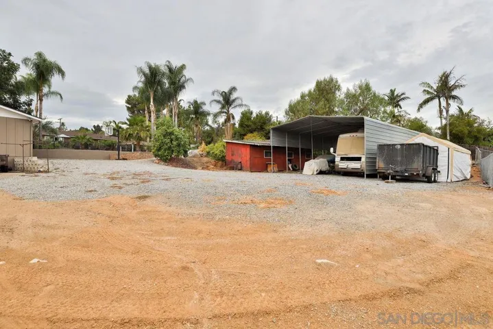 1300 Lomita Rd., El Cajon, California 92020